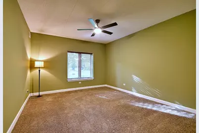 875 E 22nd Street #104, Lombard, IL 60148 - Photo 24
