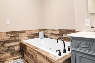 16 Grove St, Bristol, IL 60512 - Photo 18