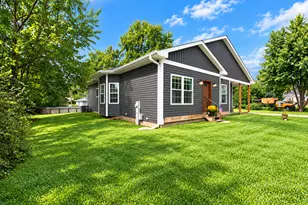 16 Grove St, Bristol, IL 60512 - Photo 4