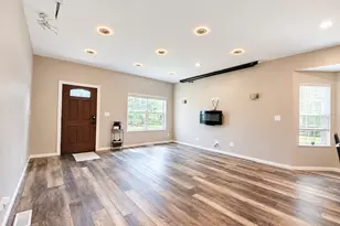 16 Grove St, Bristol, IL 60512 - Photo 8