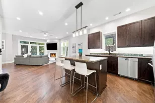 1314 N Cleveland Ave, Chicago, IL 60610 - Photo 2