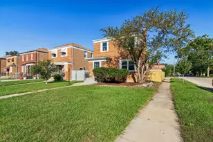 7659 S Hoyne Ave, Chicago, IL 60620 - Photo 2