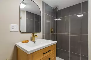 7659 S Hoyne Ave, Chicago, IL 60620 - Photo 24