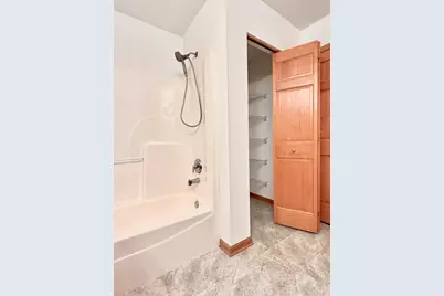 3499 White Oak Drive, Dekalb, IL 60115 - Photo 18