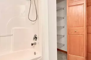 3499 White Oak Dr, Dekalb, IL 60115 - Photo 18
