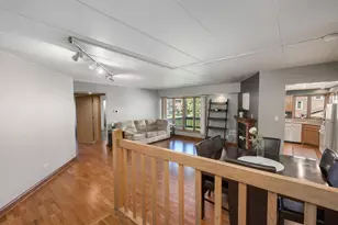 17242 Ridgeland Ave, Tinley Park, IL 60477 - Photo 8