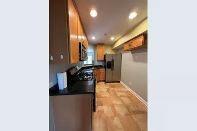 607 Quincy Bridge Lane #302, Glenview, IL 60025 - Photo 4