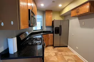 607 Quincy Bridge Ln, Glenview, IL 60025 - Photo 4