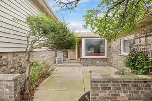 815 N Rumple Ln, Addison, IL 60101 - Photo 2