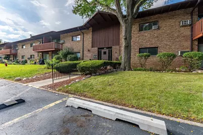 200 Willow Lane #C-219, Willow Springs, IL 60480 - Photo 2