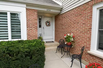 636 Stirling Lane #K, Prospect Heights, IL 60070 - Photo 2