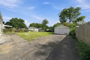 1309 Howard Ave, Berkeley, IL 60163 - Photo 24