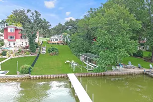 58 N Lake Ave, Fox Lake, IL 60020 - Photo 2