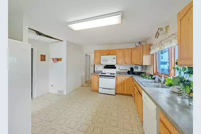 58 N Lake Avenue, Fox Lake, IL 60020 - Photo 4