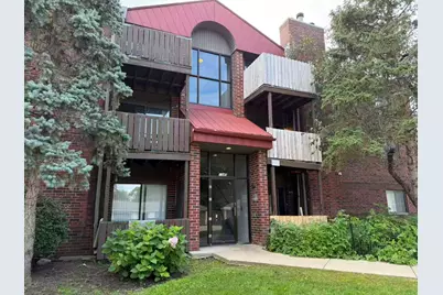 1340 Brook Street #E, Saint Charles, IL 60174 - Photo 2