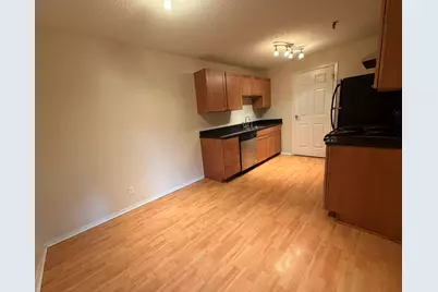 1340 Brook Street #E, Saint Charles, IL 60174 - Photo 4