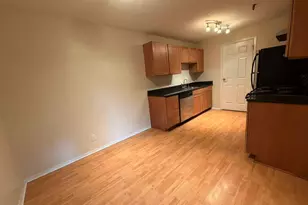 1340 Brook St, Saint Charles, IL 60174 - Photo 4