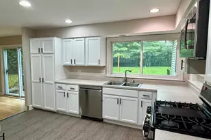 232 Linden Rd, Northbrook, IL 60062 - Photo 8