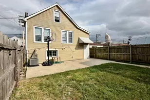 2329 N McVicker Ave, Chicago, IL 60639 - Photo 4