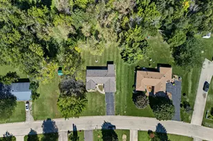 262 Brookside Dr, Paw Paw, IL 61353 - Photo 4