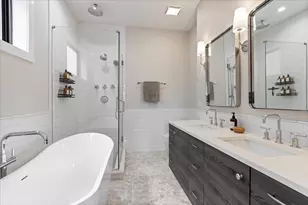 2625 N Wilton Ave, Chicago, IL 60614 - Photo 12