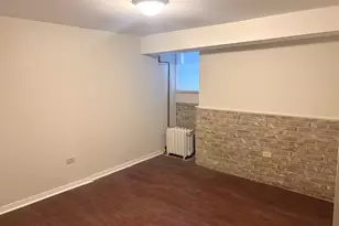 322 College Ave, Dekalb, IL 60115 - Photo 4