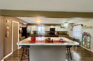 401 SE 4th St, Aledo, IL 61231 - Photo 10