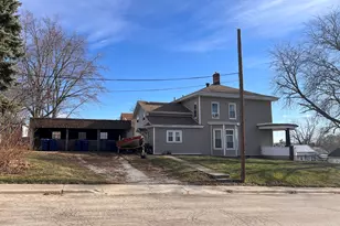 905 4th St, Lasalle, IL 61301 - Photo 2