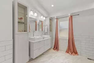 4042 N Kolmar Ave, Chicago, IL 60641 - Photo 20