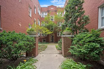 733 W Bittersweet Place #1E, Chicago, IL 60613 - Photo 2