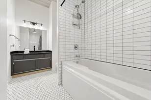 3260 N Clark St, Chicago, IL 60657 - Photo 22