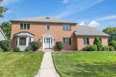 1600 Brentford Drive, Naperville, IL 60563 - Photo 2