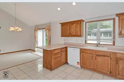 407 Sorin Circle, Manteno, IL 60950 - Photo 6