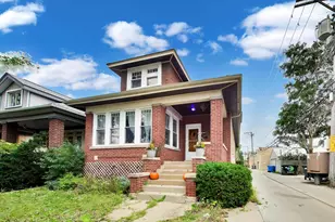 4815 N Tripp Ave, Chicago, IL 60630 - Photo 2