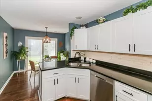 1521 Brittania Way, Roselle, IL 60172 - Photo 14