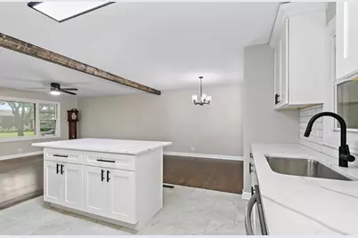 671 W Saint Aubin Drive, Addison, IL 60101 - Photo 10