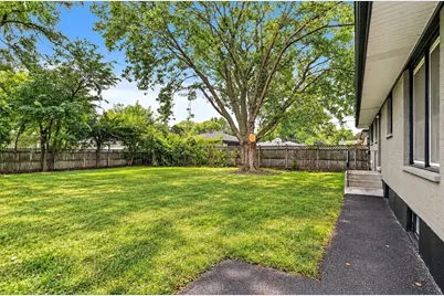 671 W Saint Aubin Drive, Addison, IL 60101 - Photo 24