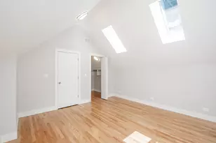 2112 W Roscoe St, Chicago, IL 60618 - Photo 8