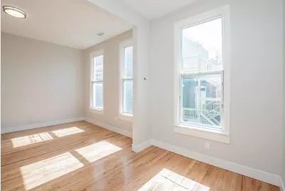 2112 W Roscoe Street #2R, Chicago, IL 60618 - Photo 4