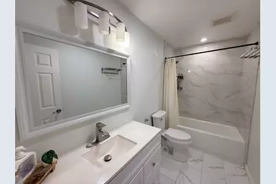 219 Pinewood Lane, Bloomingdale, IL 60108 - Photo 20