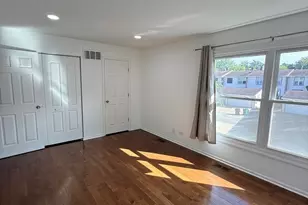 219 Pinewood Ln, Bloomingdale, IL 60108 - Photo 16