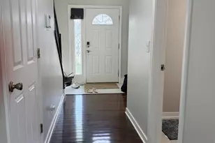 219 Pinewood Ln, Bloomingdale, IL 60108 - Photo 8