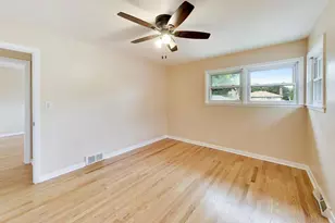 8022 Keeler Ave, Skokie, IL 60076 - Photo 30
