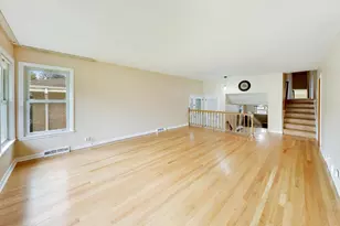 8022 Keeler Ave, Skokie, IL 60076 - Photo 6