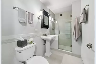 2 E Erie Street #3310, Chicago, IL 60611 - Photo 18