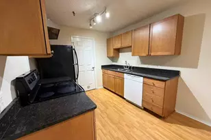 1330 Brook St, Saint Charles, IL 60174 - Photo 6