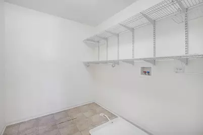 1319 W Crane View Court, Round Lake, IL 60073 - Photo 18