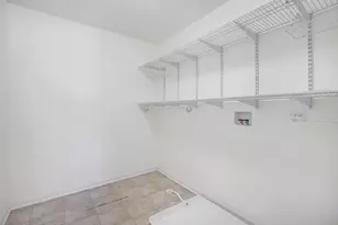 1319 W Crane View Ct, Round Lake, IL 60073 - Photo 18