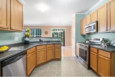 1319 W Crane View Court, Round Lake, IL 60073 - Photo 8