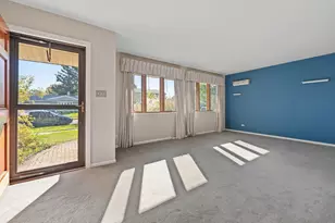540 Edgewood Ln, Elk Grove Village, IL 60007 - Photo 6